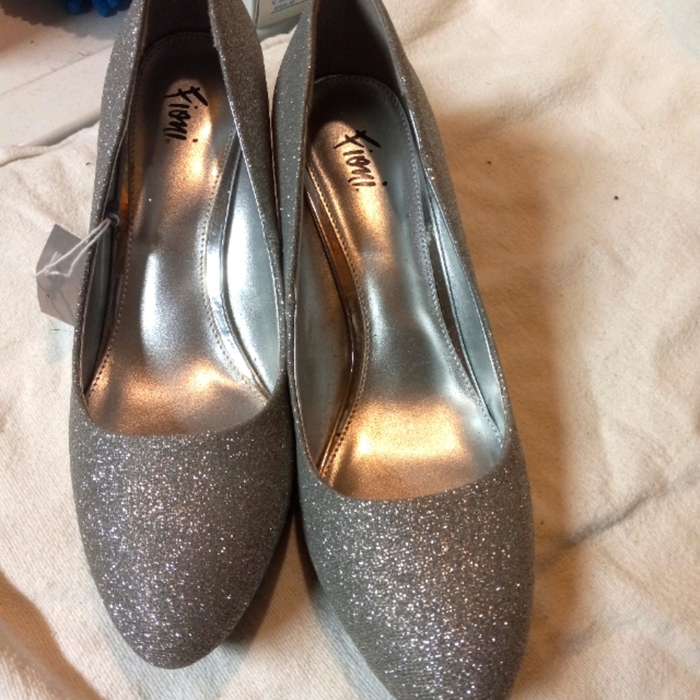Very comfy Sparkly pumps sz. 8